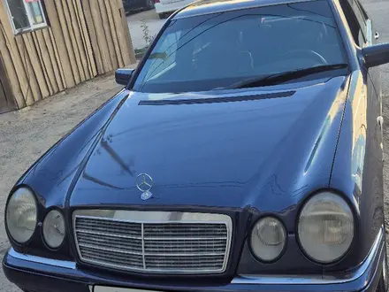 Mercedes-Benz E 280 1996 года за 2 050 000 тг. в Кызылорда – фото 3