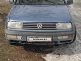 Volkswagen Vento 1994 годаfor1 250 000 тг. в Шымкент