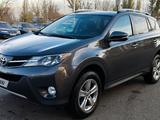 Toyota RAV4 2015 годаfor9 300 000 тг. в Алматы