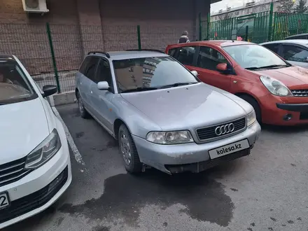 Audi A4 1997 года за 3 500 000 тг. в Алматы – фото 2