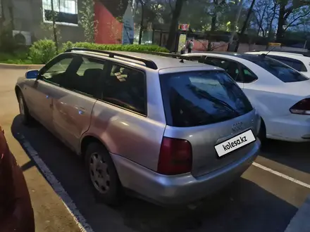 Audi A4 1997 года за 3 500 000 тг. в Алматы – фото 3