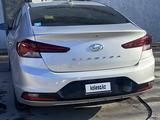 Hyundai Elantra 2019 года за 6 400 000 тг. в Шымкент – фото 4