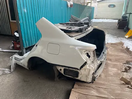 Задняя часть Camry 50 за 10 000 тг. в Алматы