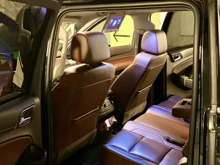 Chevrolet Suburban 2018 года за 32 000 000 тг. в Алматы – фото 34