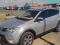Toyota RAV4 2015 года за 10 200 000 тг. в Актобе – фото 4