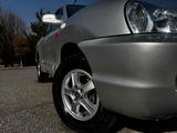 Hyundai Santa Fe 2003 года за 4 500 000 тг. в Шымкент – фото 2