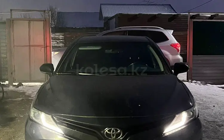 Toyota Camry 2018 года за 13 800 000 тг. в Астана