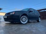 Volkswagen Golf 2001 года за 3 000 000 тг. в Шымкент – фото 2