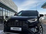 Toyota RAV4 2021 года за 18 000 000 тг. в Астана