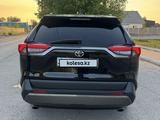 Toyota RAV4 2021 года за 18 000 000 тг. в Астана – фото 5