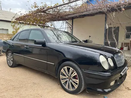 Mercedes-Benz E 320 1998 года за 3 500 000 тг. в Актау – фото 7