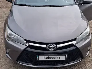 Toyota Camry, 2016