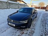 Volkswagen Passat 2020 года за 13 200 000 тг. в Алматы