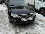 Volkswagen Passat 2007 годаfor3 200 000 тг. в Астана