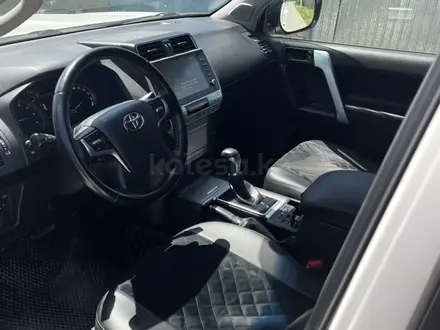 Toyota Land Cruiser Prado 2021 года за 23 500 000 тг. в Актобе – фото 5
