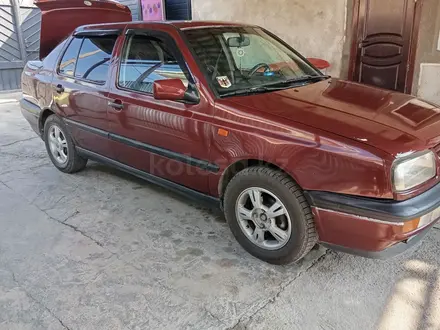 Volkswagen Vento 1992 года за 1 200 000 тг. в Тараз – фото 3