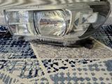 Передняя левая фара Toyota Hilux за 50 000 тг. в Актобе