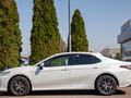 Toyota Camry Luxe 2023 года за 16 990 000 тг. в Алматы – фото 4