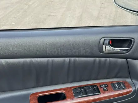 Toyota Camry 2004 года за 4 500 000 тг. в Петропавловск – фото 12