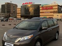 Toyota Sienna 2013 года за 13 000 000 тг. в Алматы