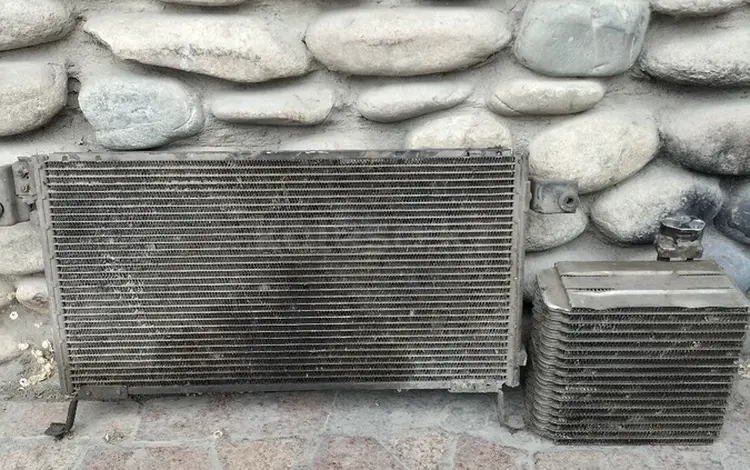 Радиаторы кондиционера, наружний и салонный за 30 000 тг. в Тараз