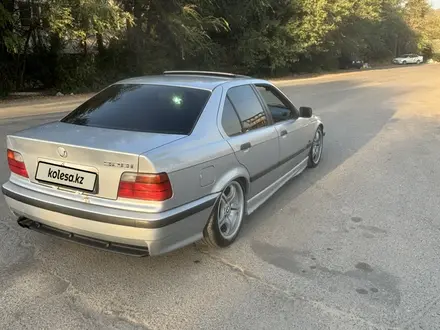 BMW 328 1996 года за 2 200 000 тг. в Алматы – фото 4