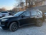 Toyota RAV4 2025 года за 20 000 000 тг. в Актобе