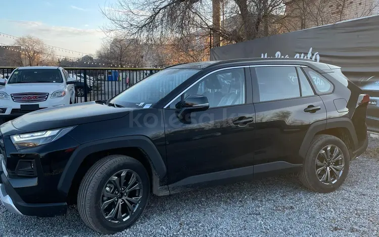 Toyota RAV4 2025 года за 20 000 000 тг. в Актобе