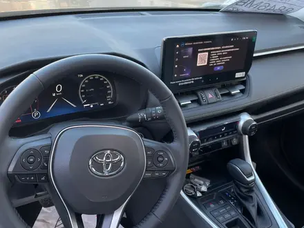 Toyota RAV4 2025 года за 20 000 000 тг. в Актобе – фото 5