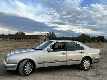 Mercedes-Benz E 280 1997 года за 5 200 000 тг. в Алматы – фото 2