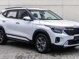 Kia Seltos Luxe 2WD 2024 года за 9 900 000 тг. в Алматы