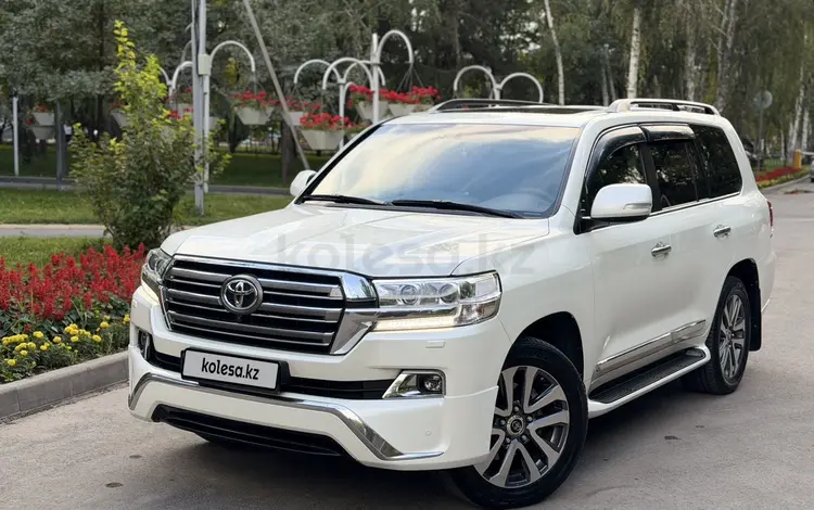 Toyota Land Cruiser 2015 годаүшін29 900 000 тг. в Алматы