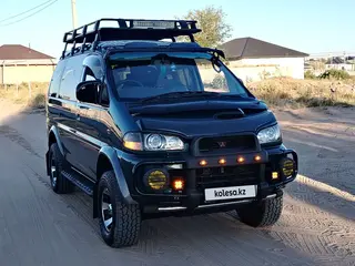 Mitsubishi Delica