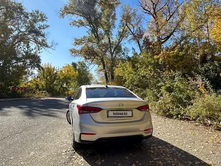 Hyundai Accent 2018 года за 7 200 000 тг. в Семей – фото 5