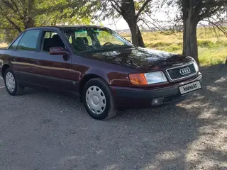 Audi 100