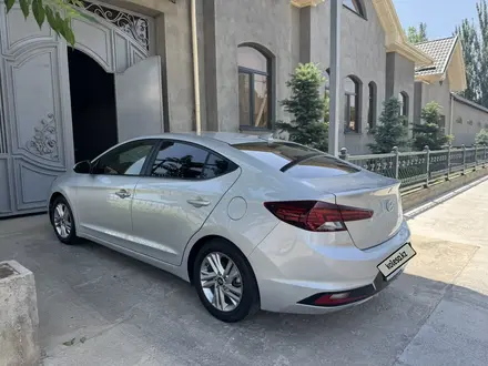 Hyundai Elantra 2019 года за 8 200 000 тг. в Шымкент