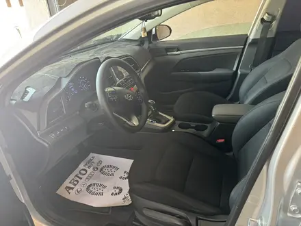 Hyundai Elantra 2019 года за 8 200 000 тг. в Шымкент – фото 5