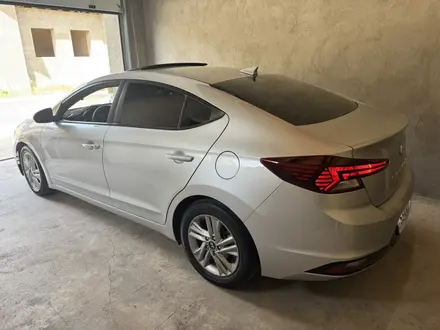 Hyundai Elantra 2019 года за 8 200 000 тг. в Шымкент – фото 7