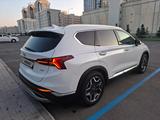 Hyundai Santa Fe 2023 года за 17 790 000 тг. в Астана