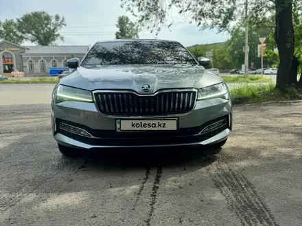 Skoda Superb 2020 года за 18 000 000 тг. в Усть-Каменогорск – фото 4