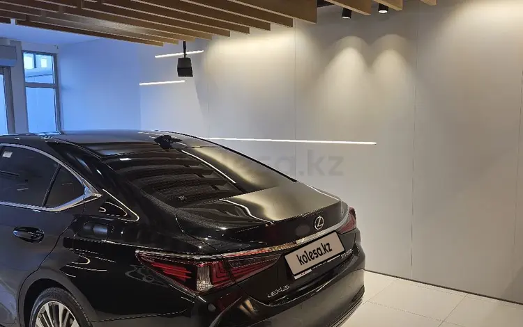 Lexus ES 250 2020 года за 18 400 000 тг. в Атырау