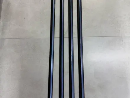 Молдинги уплотнитель стекла двери LC 100, 200 LX470, 570 PR120 за 12 000 тг. в Атырау