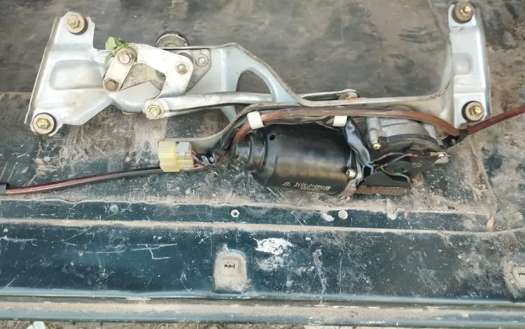 Моторчик заднего дворника стекла крышки багажника за 10 000 тг. в Алматы