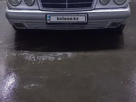 Mercedes-Benz E 230 1996 года за 2 550 000 тг. в Астана – фото 10