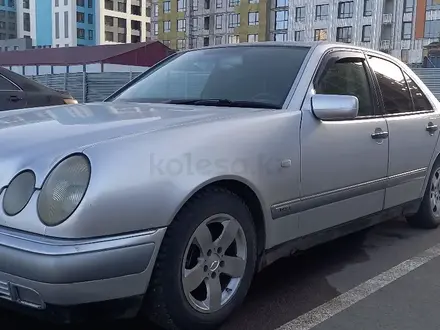 Mercedes-Benz E 230 1996 года за 2 550 000 тг. в Астана – фото 3