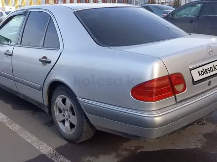 Mercedes-Benz E 230 1996 года за 2 550 000 тг. в Астана – фото 6