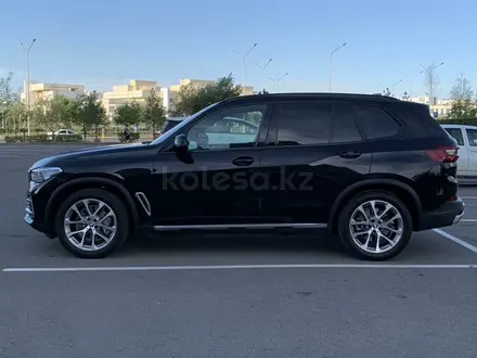 BMW X5 2021 года за 50 000 000 тг. в Астана – фото 7