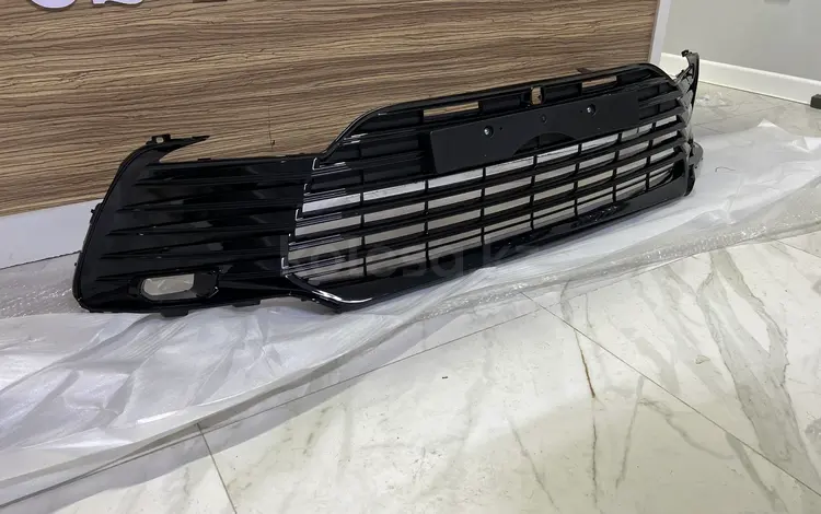 Решетка бампера Камри 75 за 50 000 тг. в Актобе