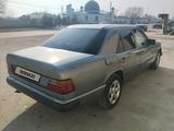 Mercedes-Benz E 230 1989 года за 600 000 тг. в Жетысай – фото 2