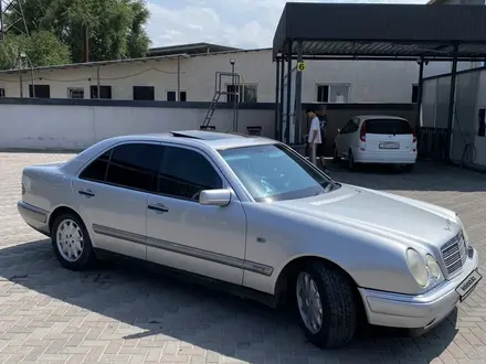 Mercedes-Benz E 320 1998 года за 3 750 000 тг. в Алматы – фото 8